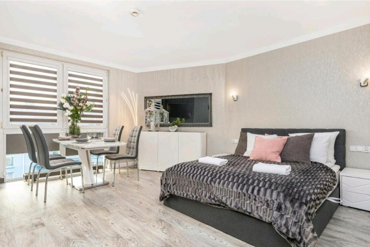 Flamingo ​Apartments 코워브제크 외부 사진